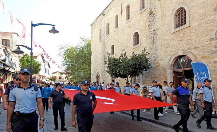 Çeşme’nin kurtuluşu coşkuyla kutlandı