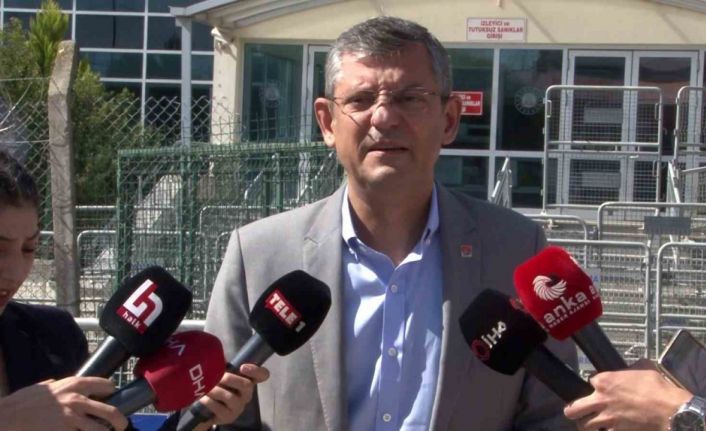 CHP Grup Başkanı Özel’den Silivri Cezaevi’nde ziyaretler