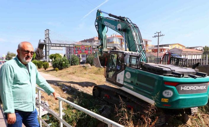 Çiftlikköy Belediyesi’nden Kazımiye Deresi’nde temizlik