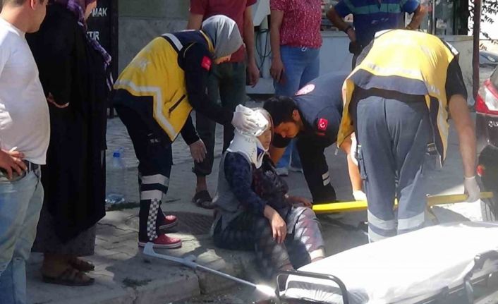 Cipin geri manevra yaparken çarptığı yaşlı kadın yaralandı