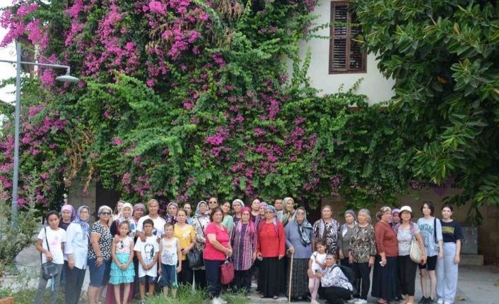 Çukurbağ Köyü kadınları Tarsus’un tarihi mekanlarını gezdi