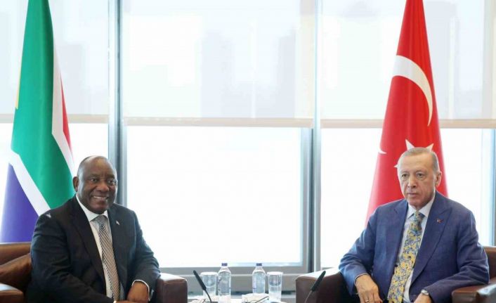 Cumhurbaşkanı Erdoğan, Güney Afrika Cumhurbaşkanı Ramaphosa ile bir araya geldi