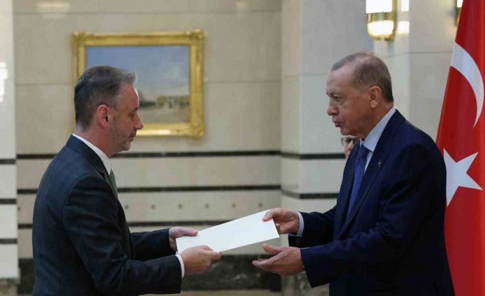 Cumhurbaşkanı Erdoğan, İrlanda Büyükelçisi John Mccullagh’ı kabul etti