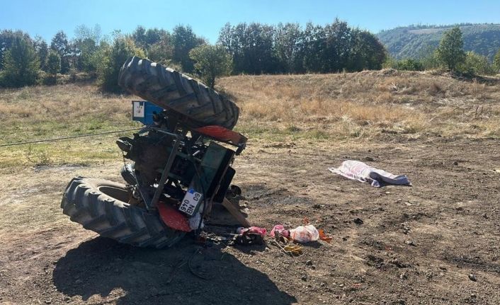 Devrilen traktörün altında kalarak hayatını kaybetti