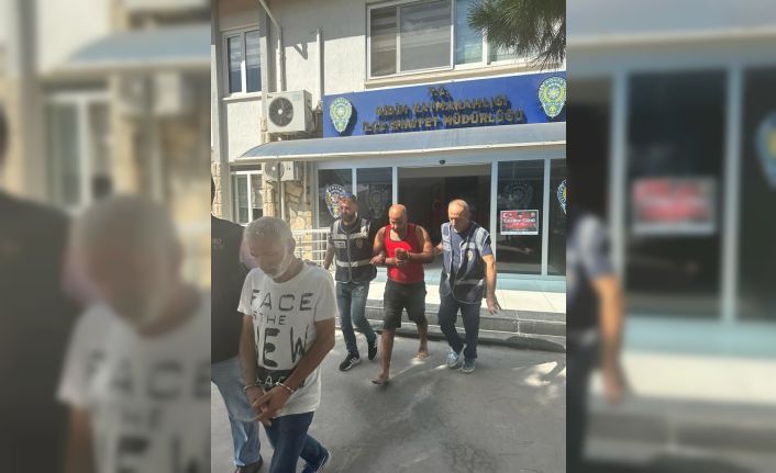 Didim’de 13 düzensiz göçmen yakalandı, 5 organizatör tutuklandı