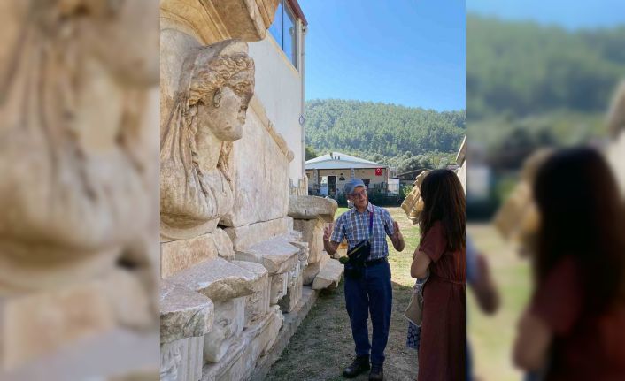 Dünyanın en önemli tarihçisi Stratonikeia’yı ziyaret etti