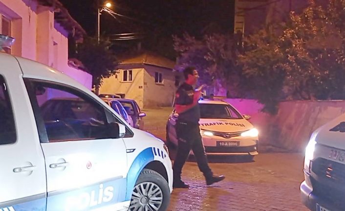Edremit’te hırsızlar zoru görünce motosikleti bırakıp kaçtı