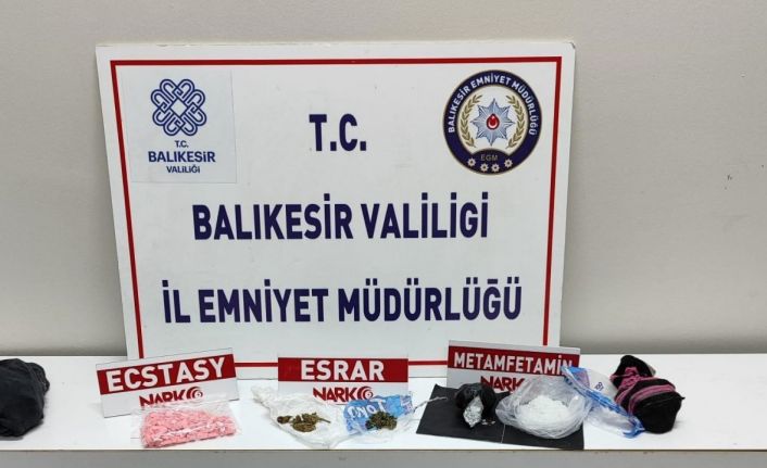 Edremit’te narkotik operasyonları: Çok miktarda uyuşturucu madde ele geçirildi