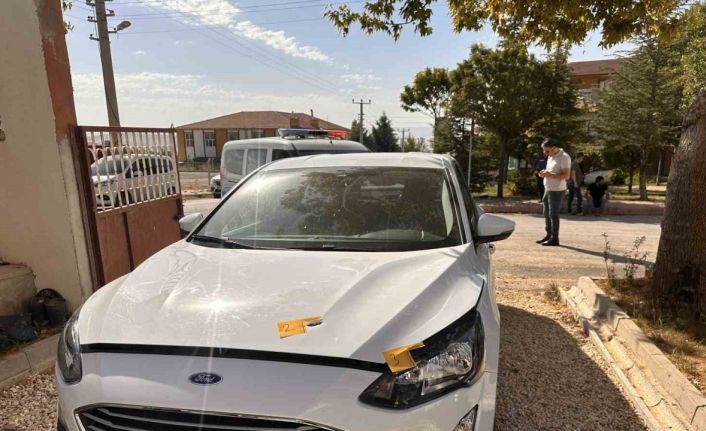 Elazığ’da belediye meclis üyesinin aracına silahlı saldırı