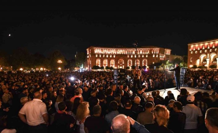 Ermenistan’da Başbakan Paşinyan’a yönelik protestolar 3’üncü gününde