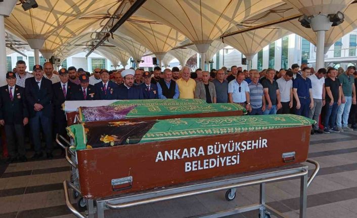 Eşinin kazara silahla öldürdüğü kadın son yolculuğuna uğurlandı