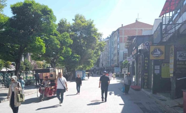 Eskişehir’de okullar açıldı, merkez tenhalaştı