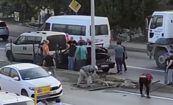 Freni patlayan kamyon otomobile çarptı: 2 yaralı