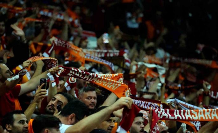 Galatasaray - Samsunspor maçını 43 bin 413 seyirci izledi