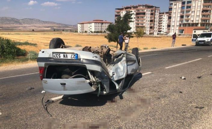 Gaziantep’te iki araç kafa kafaya çarpıştı: 4’ü ağır 7 yaralı