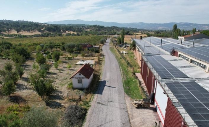 Gediz’de kırsal mahalle yolları yenilendi