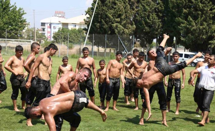 Geleceğin başpehlivanları Döşemealtı’nda yetişiyor