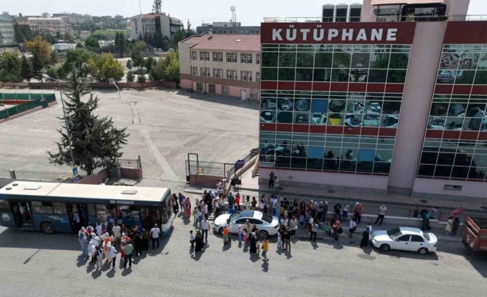 Gölbaşı Belediyesi vatandaşları otobüslerle TEKNOFEST’e taşıdı