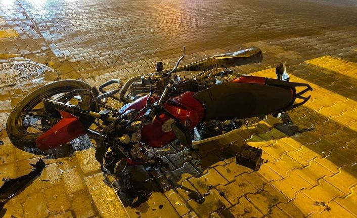 Gönen’de motosiklet ile otomobil çarpıştı: 1 yaralı