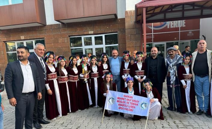 Hakkari halk oyunları ekipleri 2 dalda bölge birincisi oldu