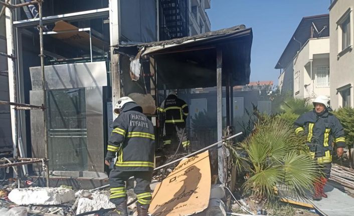 Hatay’da otel yangını söndürüldü