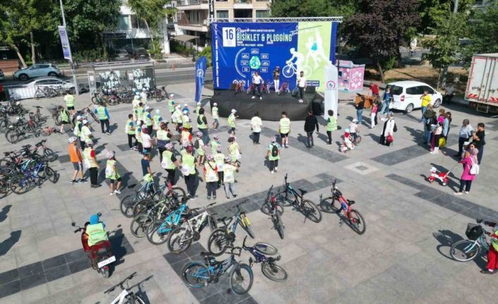 Hem pedal çevirdiler hem temizlik yaptılar