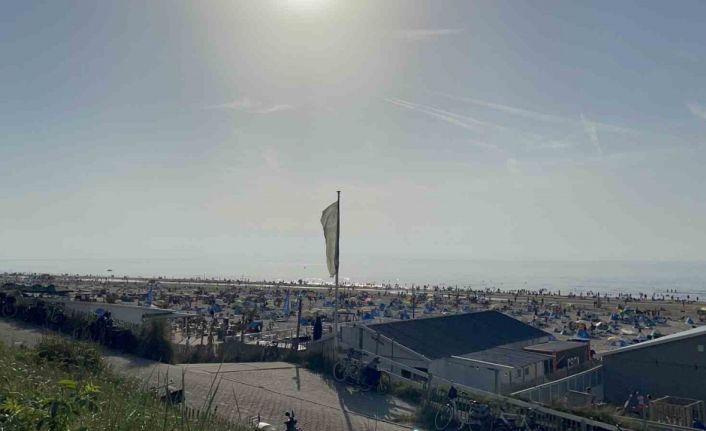 Hollanda’da hava sıcaklığı 30 dereceyi aştı
