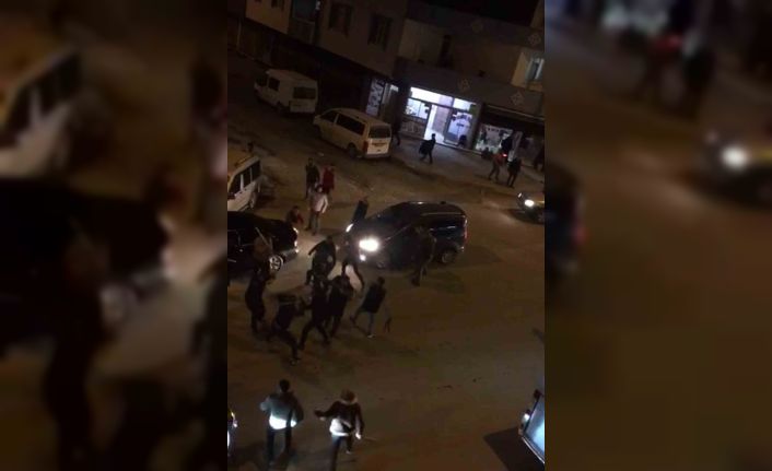 Iğdır’da meydan muharebesini aratmayan kavga; Sandalyeler, sopalar, taşlar havada uçuştu