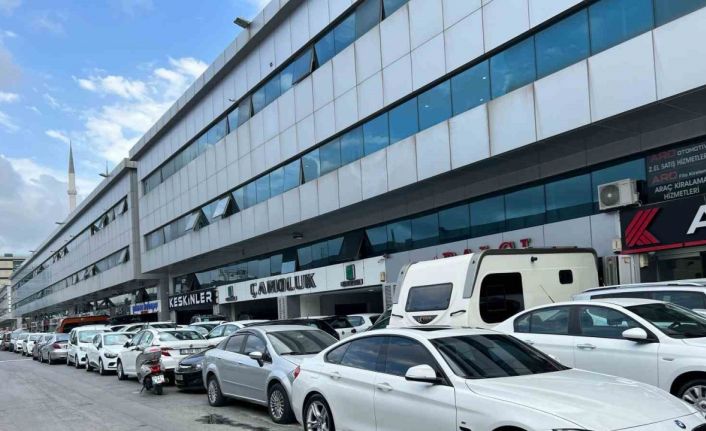 İkinci el otomobilde fiyatlar yokuş aşağı gidiyor