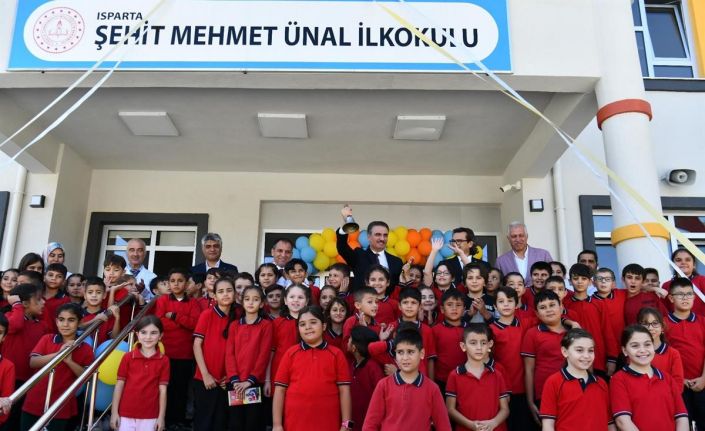 Isparta’da 88 bin 14 öğrenci ders başı yaptı