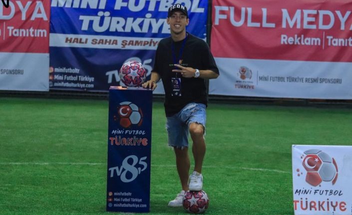 İstanbul’da Maltepesporlu futbolcudan akıl almaz trafik uygulaması kamerada