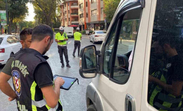 Kadıköy’de okul servislerine yönelik denetim