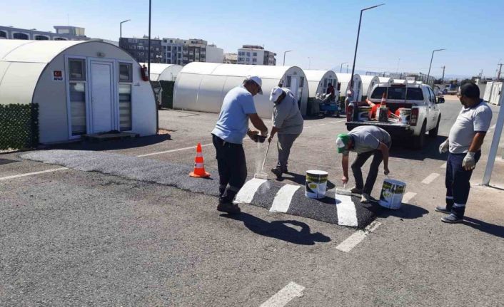 Kahramanmaraş’ta trafik işaret levhaları yenileniyor