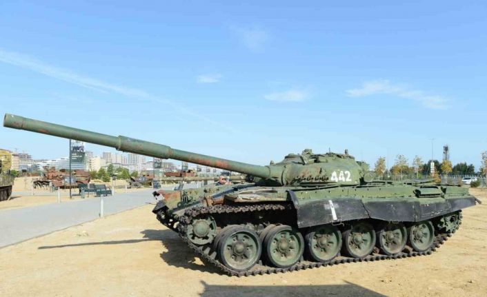 Karabağ’da Ermeni işgalinin sembolü olan tank Bakü’ye getirildi