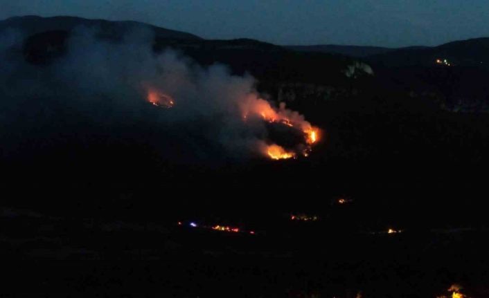 Karabük’teki orman yangınını söndürme çalışmaları karadan sürüyor