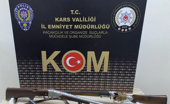 Kars’ta silah ve mühimmat ele geçirildi