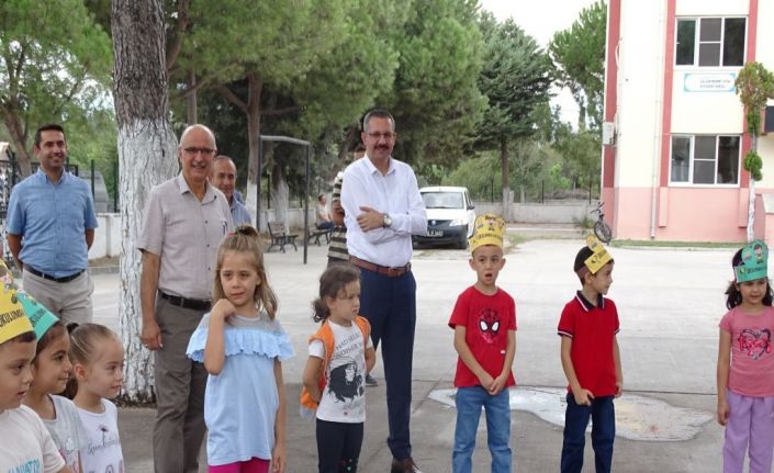 Kaymakam uyum haftasında öğrenci ve öğretmenlerle bir araya geldi