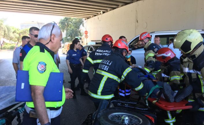 Kaza yapan elektrikli bisiklet yan yattı: Yaşlı çift yaralandı