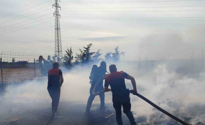 Keşan’da depoda çıkan yangın büyümeden söndürüldü