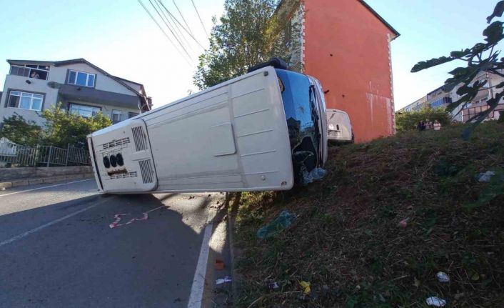 Kocaeli’de işçi servisi kazası: 2 ölü