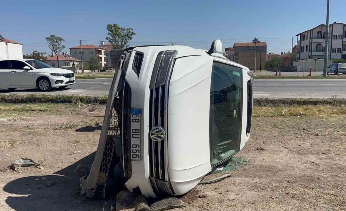 Kontrolden çıkan cip yan yattı: 1 yaralı