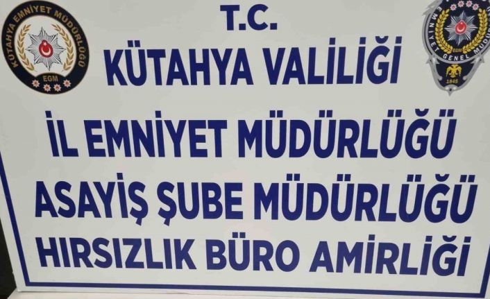 Kütahya’da şüphe üzerine durdurulan şahıstan uyuşturucu madde ele geçirildi