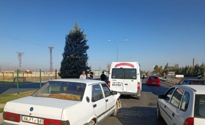 Malatya’da zincirleme kaza: 5 yaralı