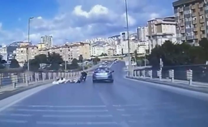 Maltepe’de motosikletli genci hayattan koparan feci kaza kamerada