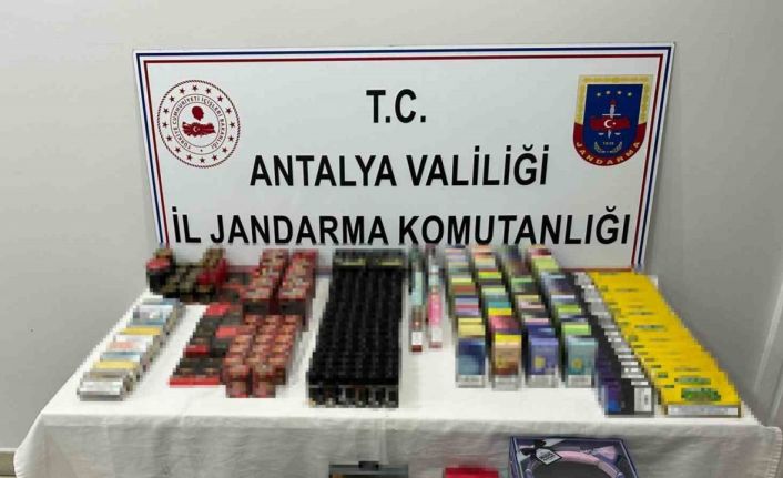 Manavgat’ta kaçak sigara operasyonu: 2 gözaltı