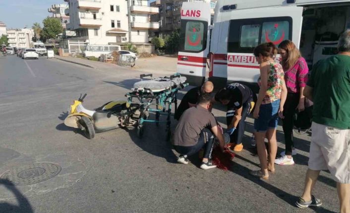 Manavgat’ta otomobil ile motosiklet çarpıştı: 1 yaralı