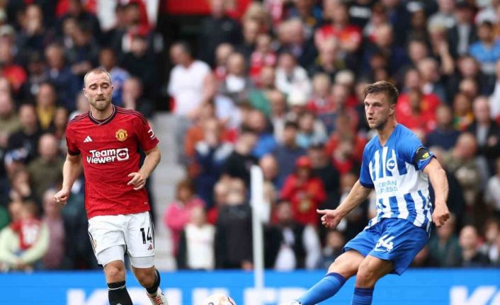 Manchester United, sahasında Brighton’a kaybetti