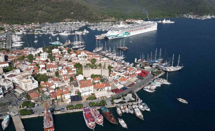 Marmaris’te turist sayısındaki artış ve sezonun uzaması turizmi olumlu etkiledi