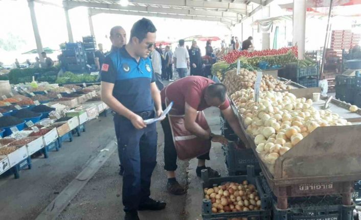 Melikgazi Belediyesi zabıta ekipleri pazar yerlerini denetledi