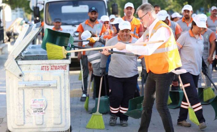 Menemen Belediyesinden Dünya Temizlik Günü etkinliği